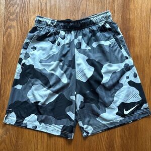 Nike Dri-Fit Camo Gym Shorts Men Sz M